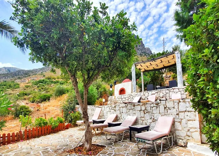 Апартаменты Beautiful And Spacious Near Cretan Sea *