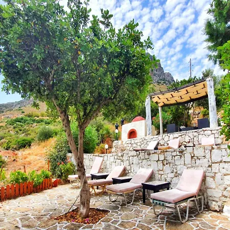 아파트 Beautiful And Spacious Near Cretan Sea *