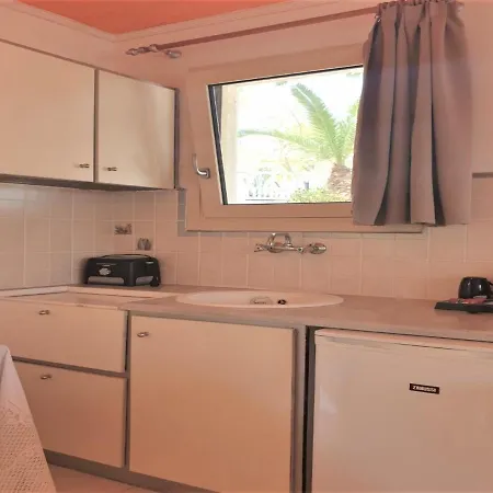 Beautiful And Spacious Near Cretan Sea