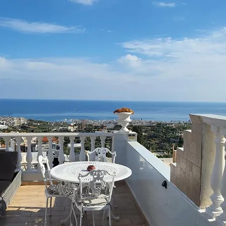 Beautiful And Spacious Near Cretan Sea Χερσόνησος