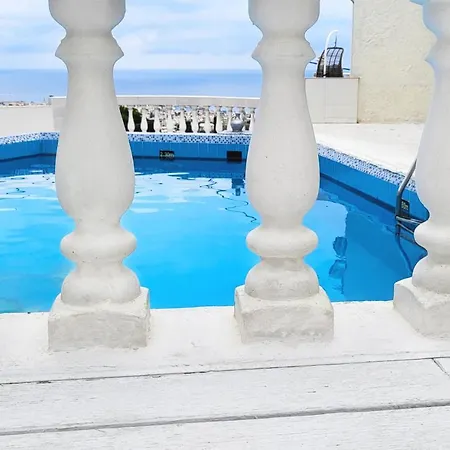 In - Beautiful And Spacious Near Cretan Sea * Hersonissos (Crete)