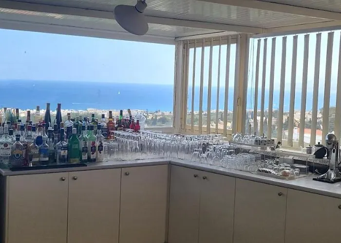 Beautiful And Spacious Near Cretan Sea Hersonissos (Crete)